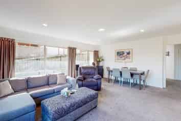 3/692 Whangaparaoa Road, Stanmore Bay