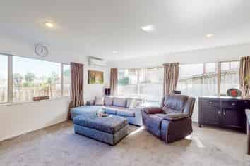 3/692 Whangaparaoa Road, Stanmore Bay