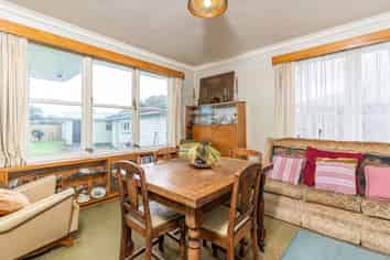 15 Belvedere Crescent, Takaro