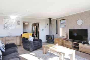 38 Kirkbride Street, Wallacetown