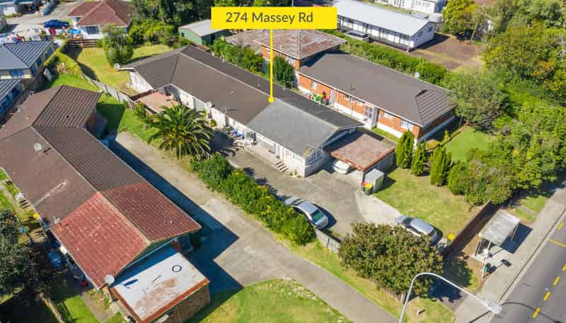 2/274 Massey Road, Mangere East