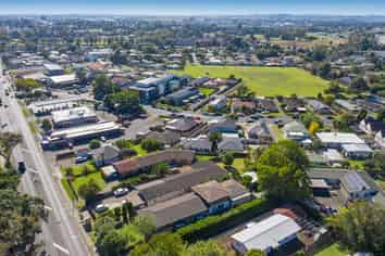 2/274 Massey Road, Mangere East