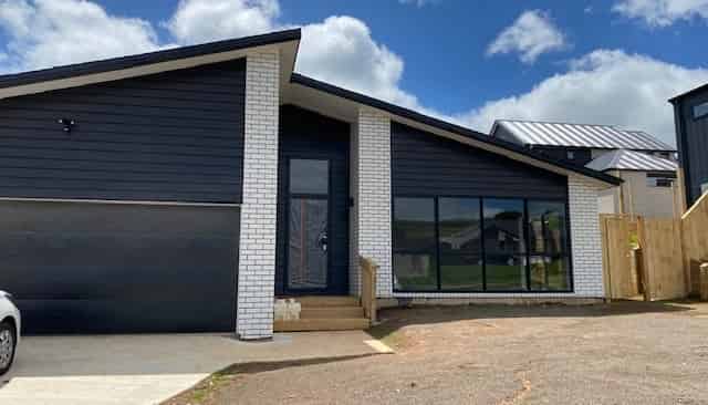 142 Lisle Farm Road, Pukekohe