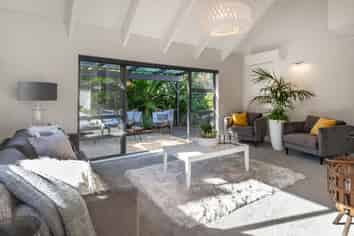 5/10 Taiere Terrace, Onehunga