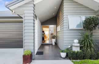 14 Hiria Crescent, 