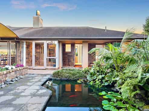 46 Attwood Road, Paremoremo