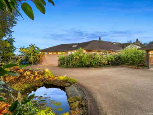 46 Attwood Road, Paremoremo