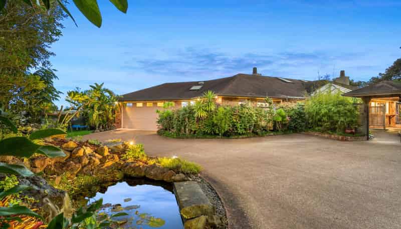 46 Attwood Road, Paremoremo