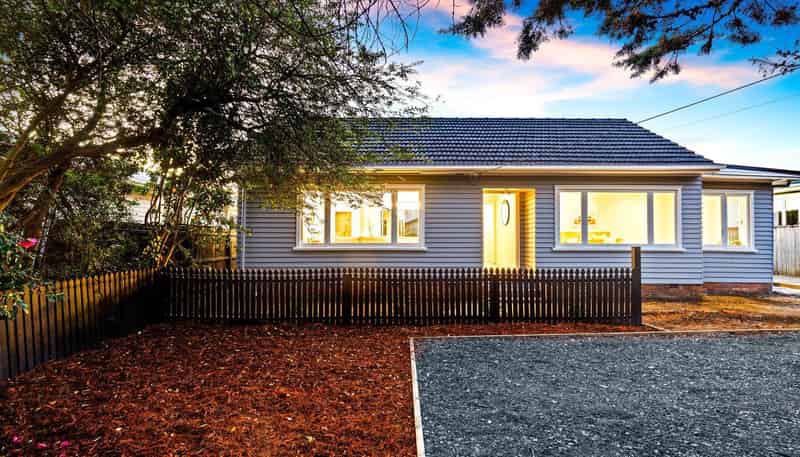 403 West Coast Road, Glen Eden