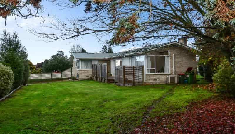 2 Margaret Place, Deanwell