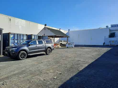 LIGHT INDUSTRIAL FREEHOLD LAND