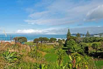 Lot 2, Sirrah Street, Okitu