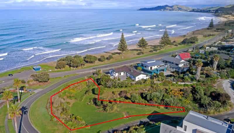 Lot 2, Sirrah Street, Okitu