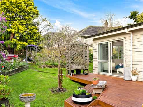 37 Tudor Road, Henderson