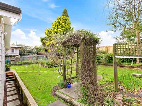 37 Tudor Road, Henderson