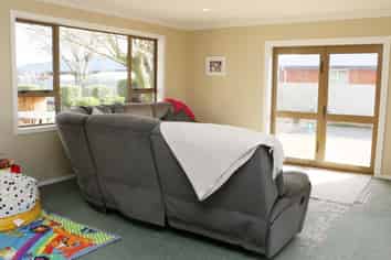 42 Johnstone Street, Tinwald