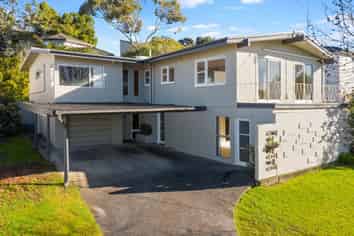 34 Becroft Drive, Forrest Hill
