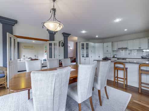 203 Athlone Drive, Cambridge