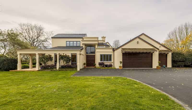 203 Athlone Drive, Cambridge