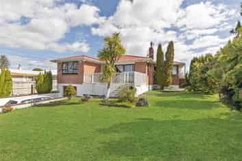 17 Thompson Terrace, Manurewa