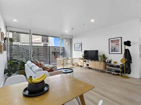 1b/4 Fisher-Point Drive, Freemans Bay