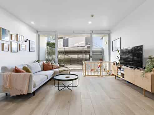 1b/4 Fisher-Point Drive, Freemans Bay