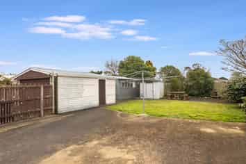 22 Greenhaven Drive, Burwood