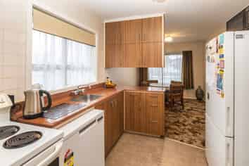 22 Greenhaven Drive, Burwood