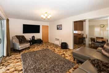 22 Greenhaven Drive, Burwood