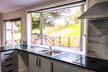 10 Annison Avenue, Glen Eden