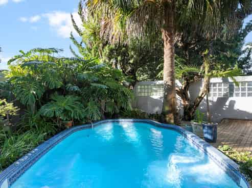 2/236 Beach Road, Campbells Bay