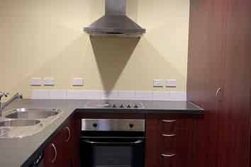 852 Mt Eden, Three Kings