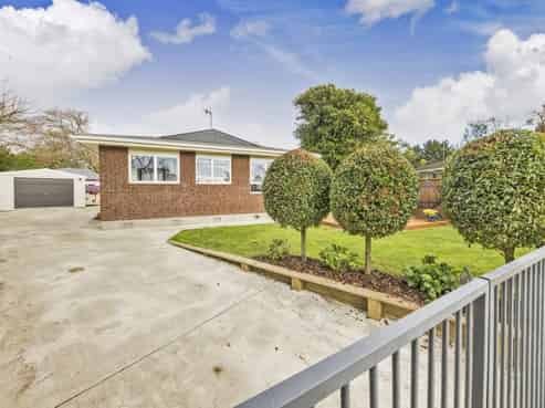 5 Humphries Place, Awapuni