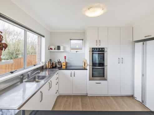 5 Humphries Place, Awapuni