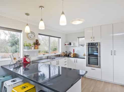 5 Humphries Place, Awapuni