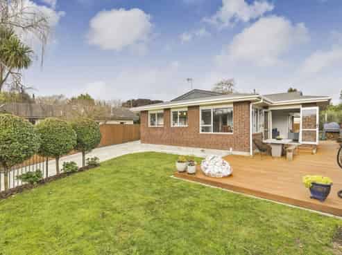 5 Humphries Place, Awapuni