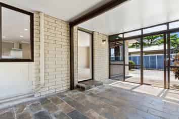 64A Fourteenth Ave, Avenues