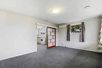 1/11 Peverel Street, Riccarton