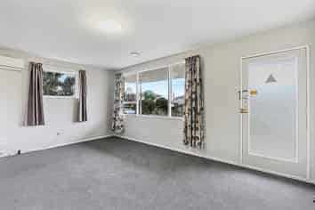 1/11 Peverel Street, Riccarton