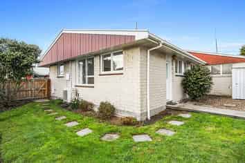 1/11 Peverel Street, Riccarton