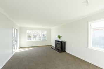 8 Coverdale Street, Onekawa