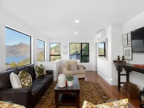 12 Greenstone Place, Queenstown Central