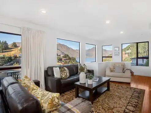 12 Greenstone Place, Queenstown Central