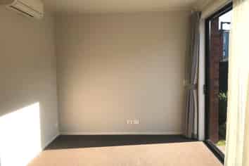 16 Uku Lane, Hobsonville