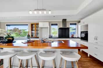 682 Hurford Road, New Plymouth Area Surrounds