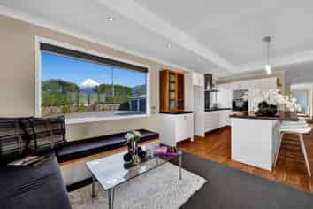 682 Hurford Road, New Plymouth Area Surrounds