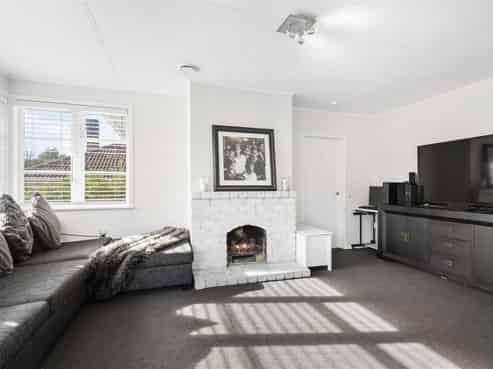 83 Onewa Road, Northcote