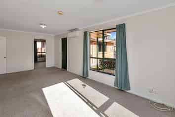 10 Bermuda Place, One Tree Point