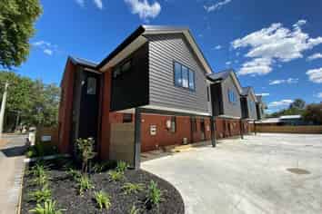 3a/61 Albert Street, Hamilton East