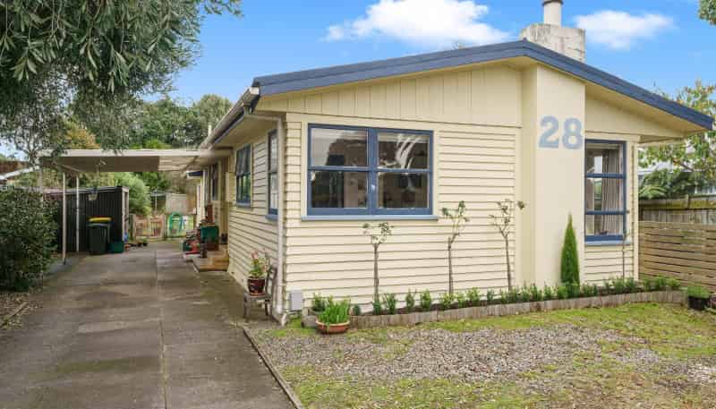 28 Chums Road, Paraparaumu Beach